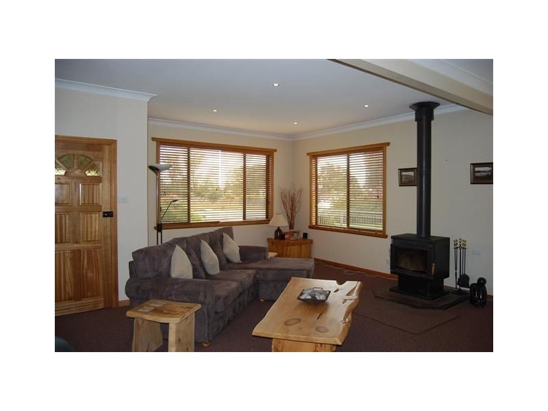 18 Meander Valley Road, Westbury TAS 7303