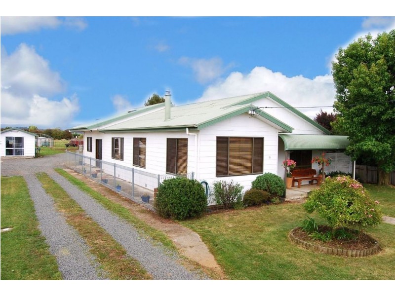 18 Meander Valley Road, Westbury TAS 7303