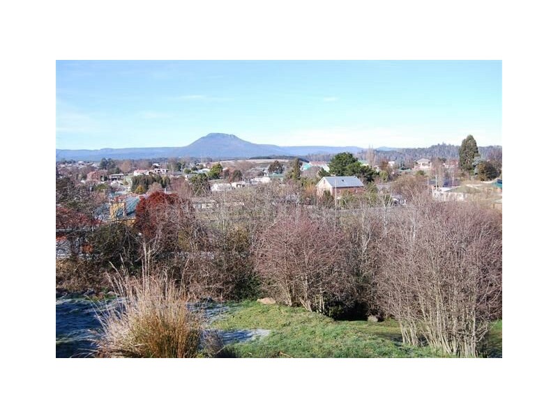 63 West Barrack Street, Deloraine TAS 7304