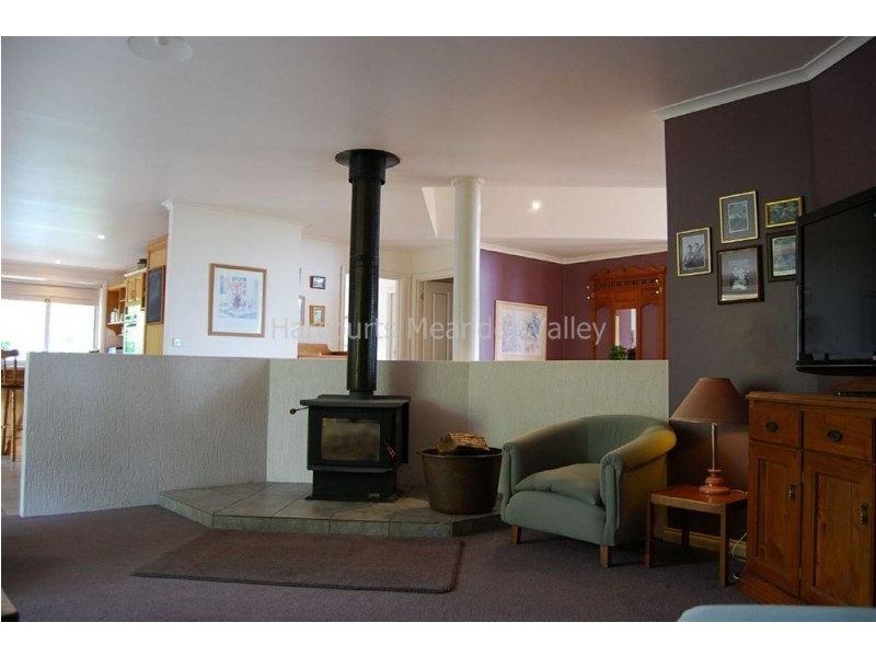 11 Gleadow Street, Deloraine TAS 7304