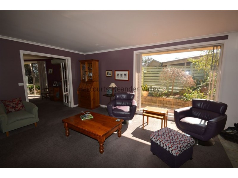 11 Gleadow Street, Deloraine TAS 7304