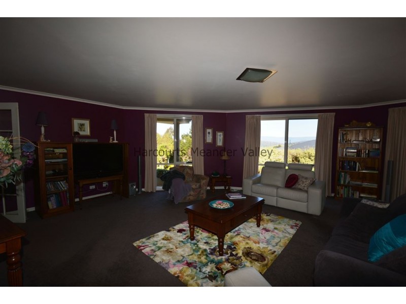 11 Gleadow Street, Deloraine TAS 7304