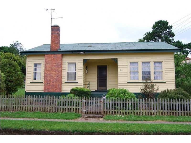 33 West Parade, Deloraine TAS 7304