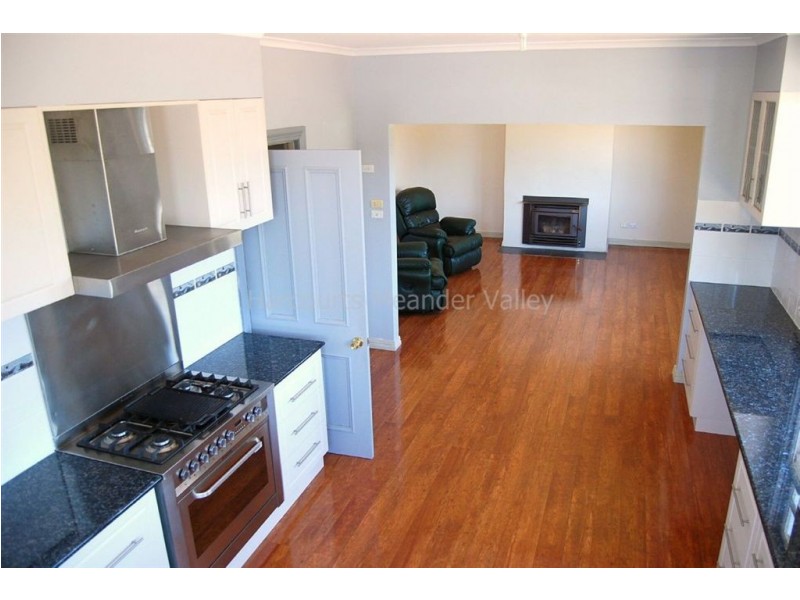 4 BEST Street, Deloraine TAS 7304