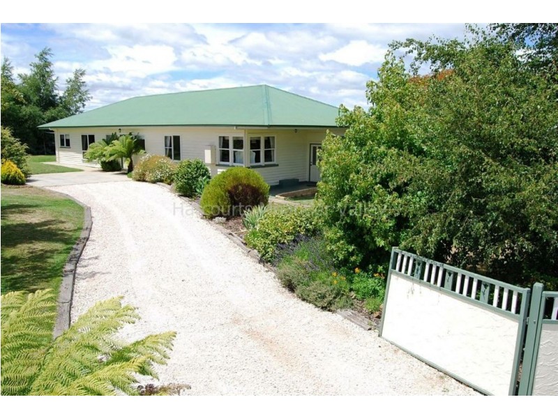9 High Street, Deloraine TAS 7304