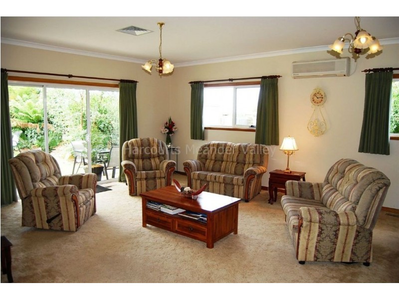 9 High Street, Deloraine TAS 7304
