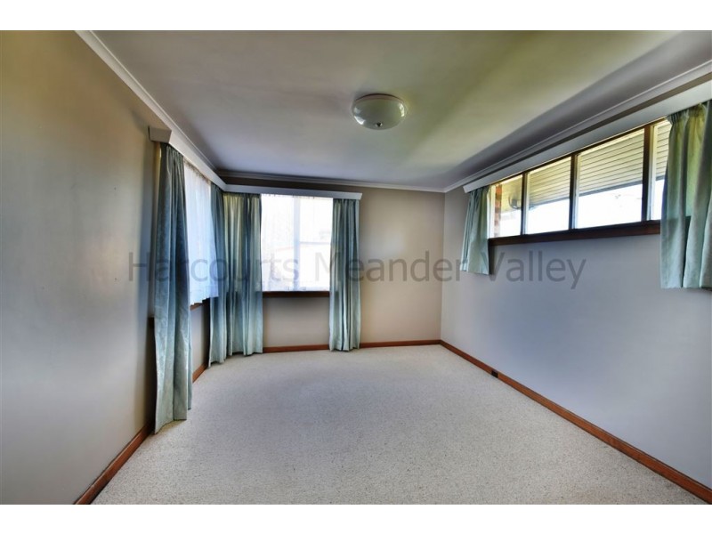 101 Emu Bay Road, Deloraine TAS 7304