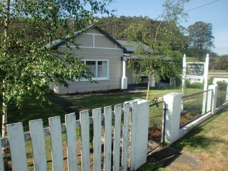 2 Pioneer Drive, Mole Creek TAS 7304