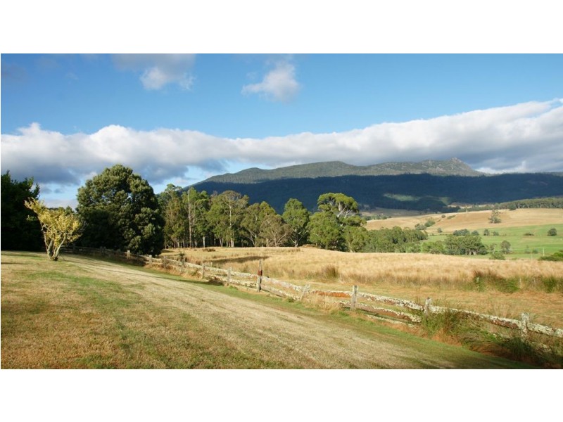 - address on application, Meander TAS 7304