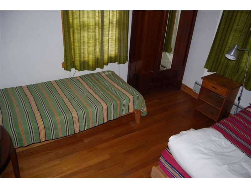 - address on application, Meander TAS 7304