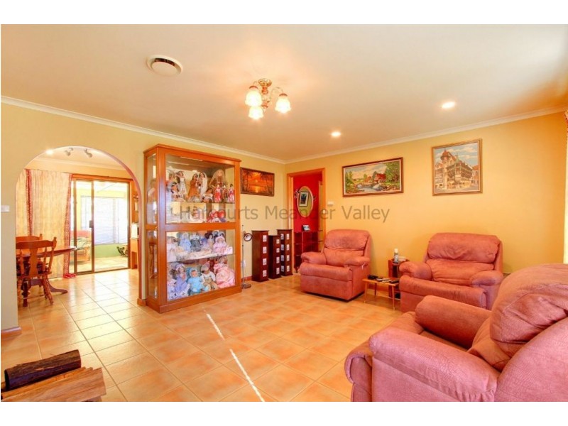 1 Pumicestone Road, Deloraine TAS 7304