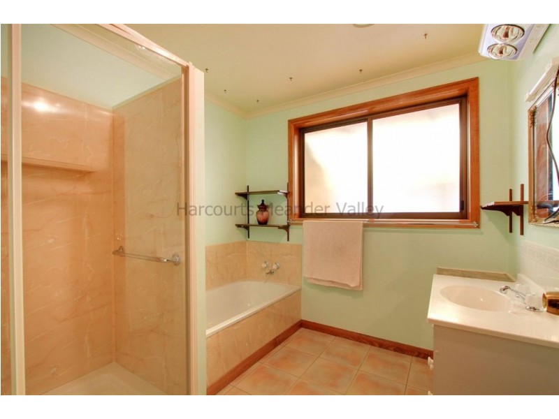 1 Pumicestone Road, Deloraine TAS 7304