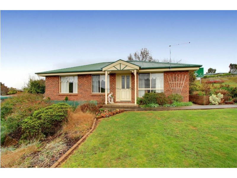 2/142 Emu Bay Road, Deloraine TAS 7304