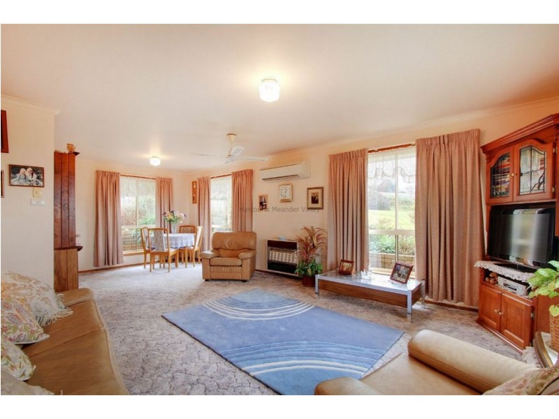 2/142 Emu Bay Road, Deloraine TAS 7304