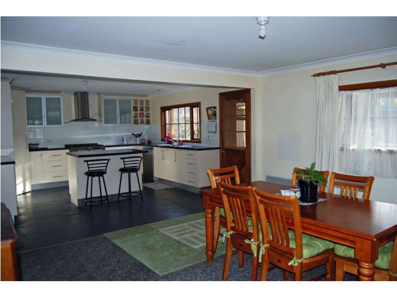 Deloraine TAS 7304