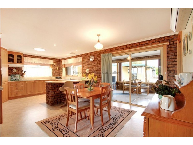 33 Dry Street, Deloraine TAS 7304