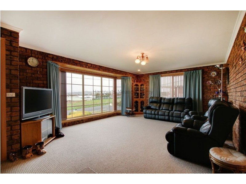 33 Dry Street, Deloraine TAS 7304