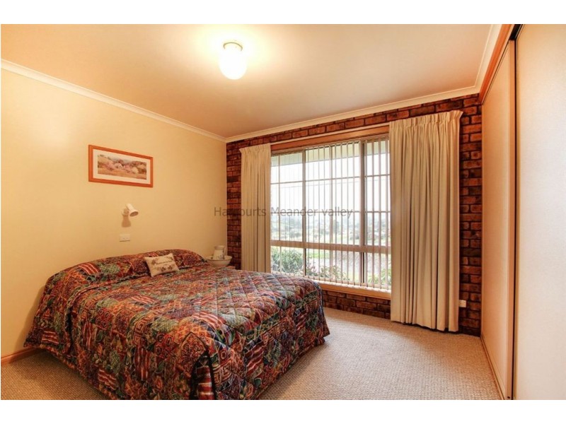 33 Dry Street, Deloraine TAS 7304