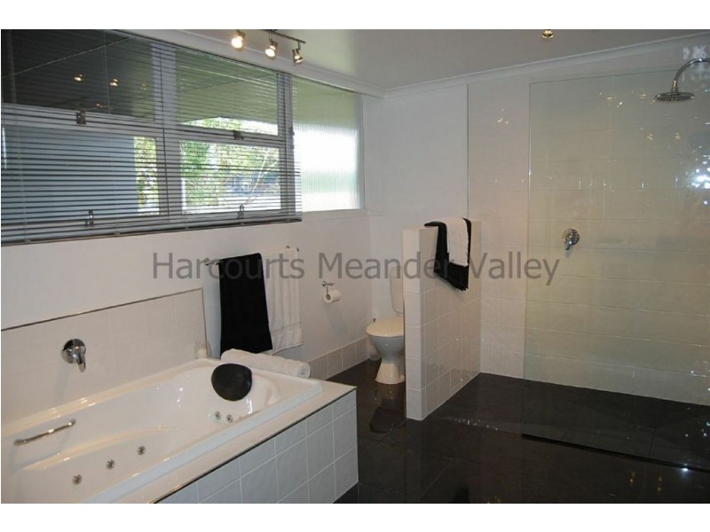 22 East Westbury Place, Deloraine TAS 7304