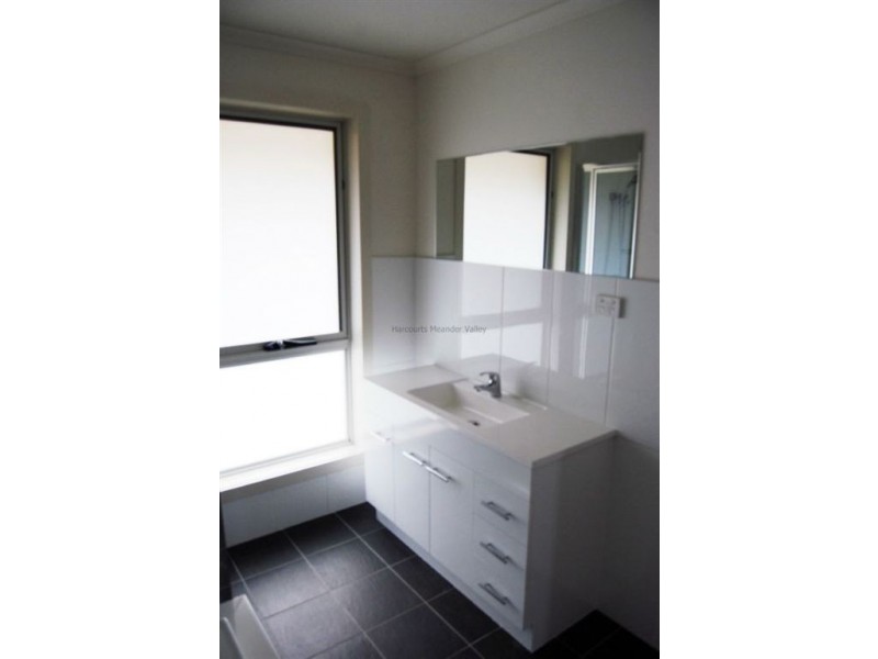 Unit 2 Quamby Street, Westbury TAS 7303