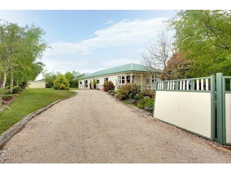 9 High Street, Deloraine TAS 7304