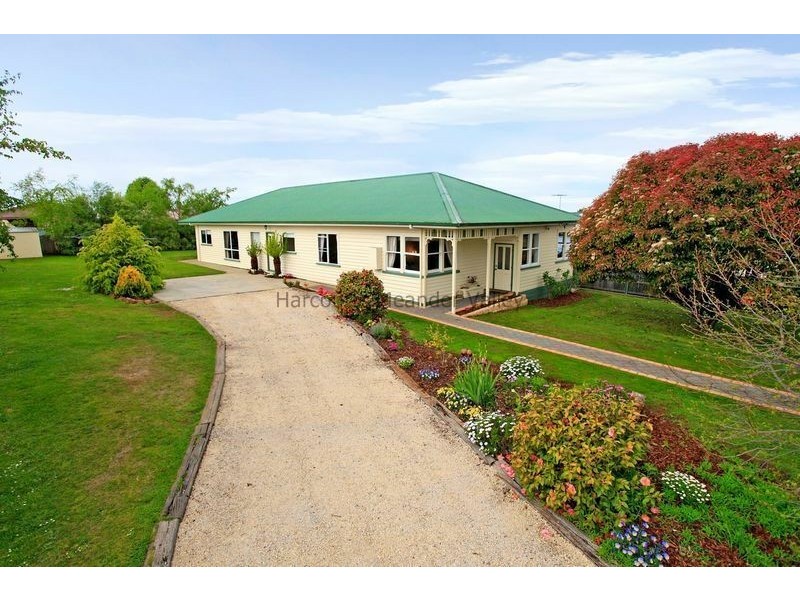 9 High Street, Deloraine TAS 7304