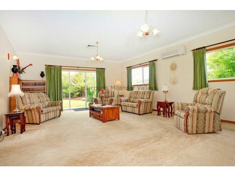 9 High Street, Deloraine TAS 7304