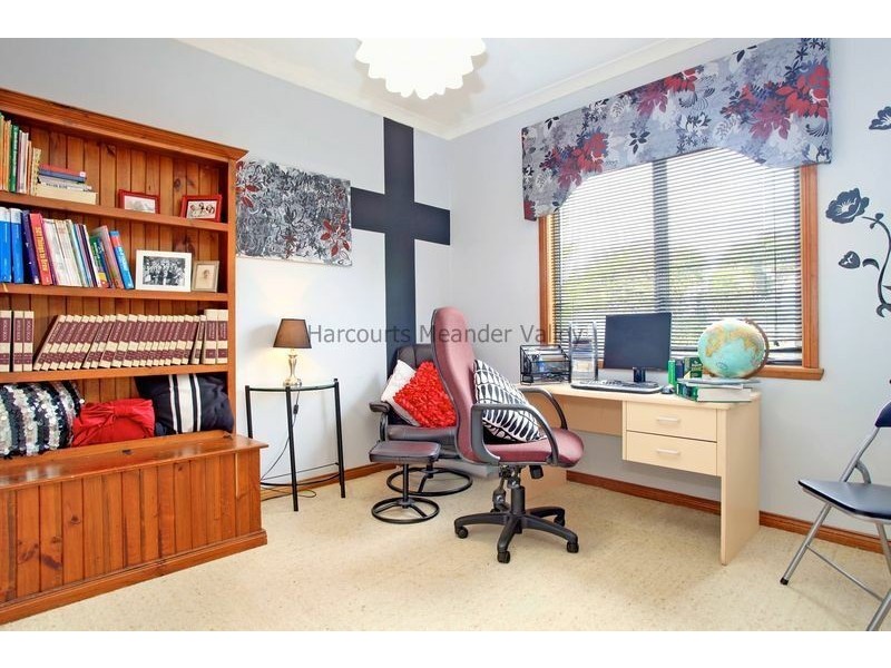 9 High Street, Deloraine TAS 7304