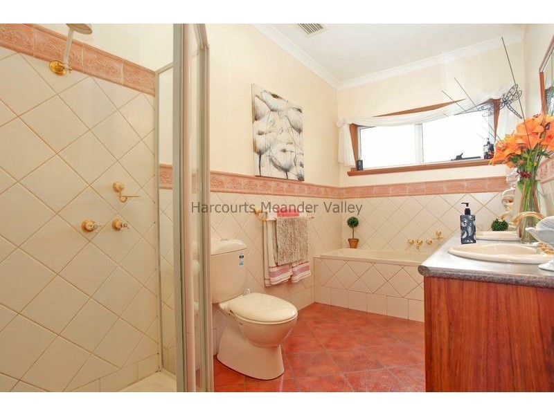 9 High Street, Deloraine TAS 7304