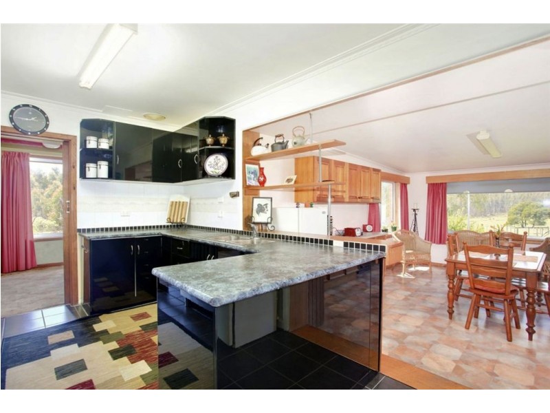 520 Bradys Plain Road, Parkham TAS 7304