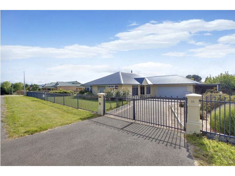 16 Rickman Street, Deloraine TAS 7304