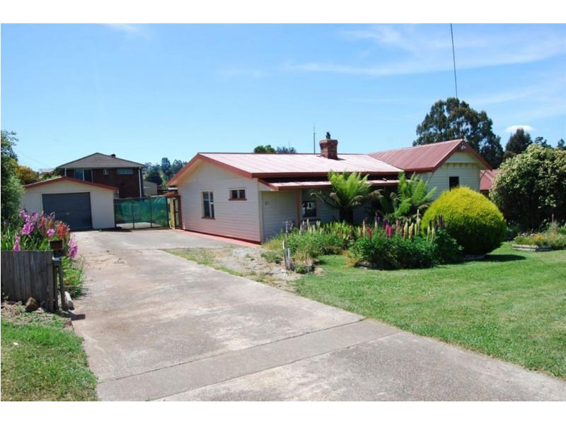 27 Beefeater Street, Deloraine TAS 7304