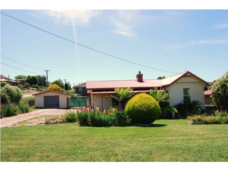 27 Beefeater Street, Deloraine TAS 7304