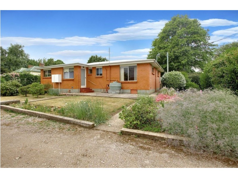 18 Lonsdale Promenade, Westbury TAS 7303