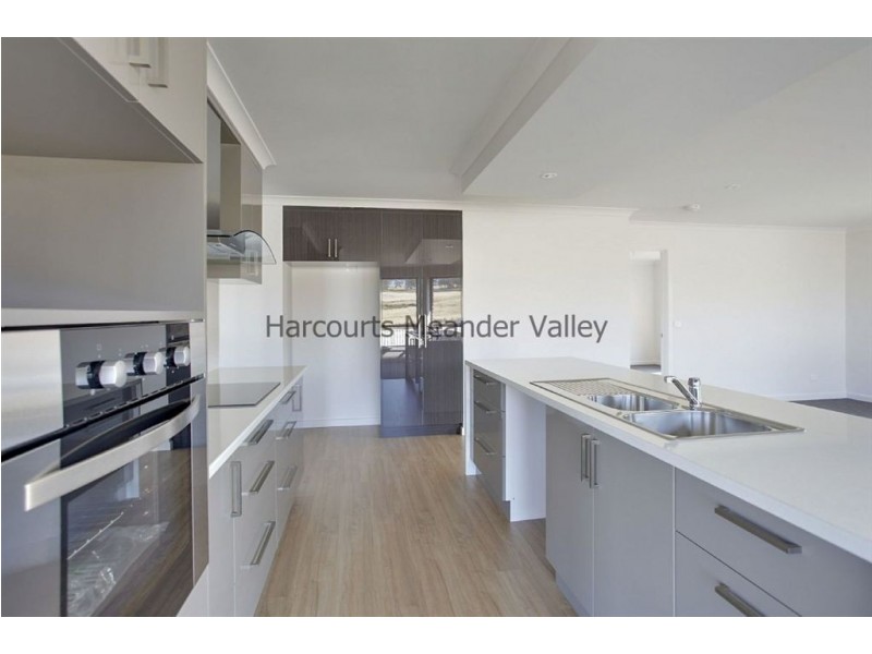 4 Carl Court, Deloraine TAS 7304