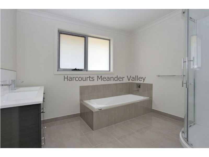 4 Carl Court, Deloraine TAS 7304