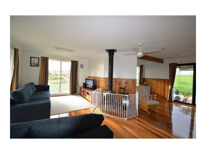 6 East Goderich Street, Deloraine TAS 7304