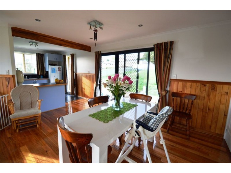 6 East Goderich Street, Deloraine TAS 7304