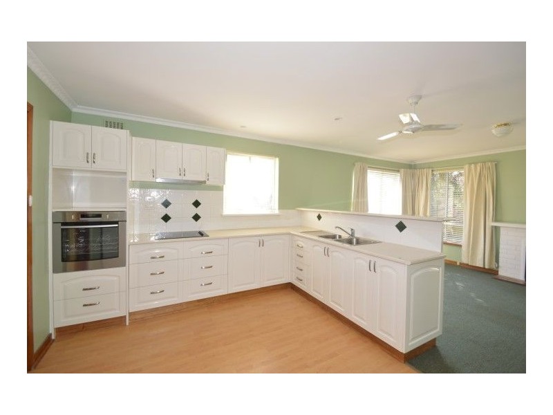 8 Lonsdale Promenade, Westbury TAS 7303