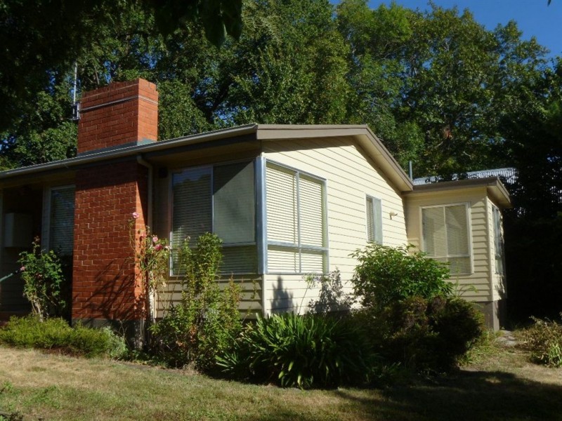 8 Lonsdale Promenade, Westbury TAS 7303