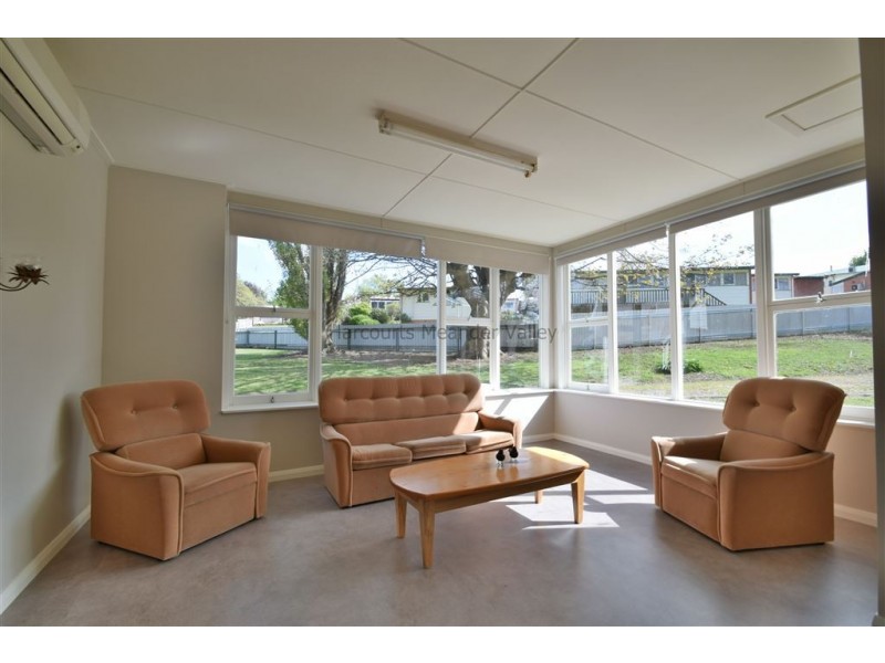 8 West Church Street, Deloraine TAS 7304