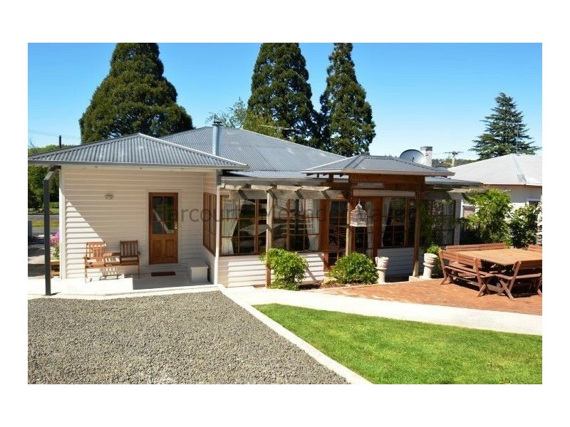 37 West Parade, Deloraine TAS 7304