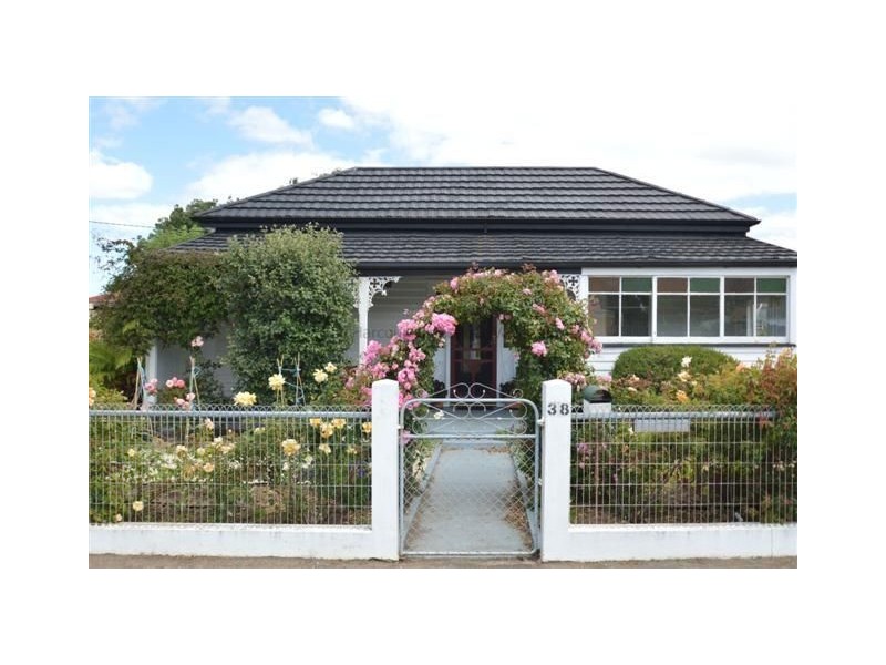 38 Meander Valley Road, Westbury TAS 7303