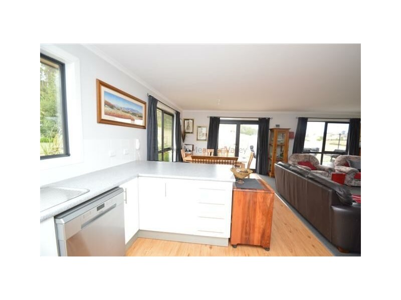 4 Pioneer Drive, Mole Creek TAS 7304