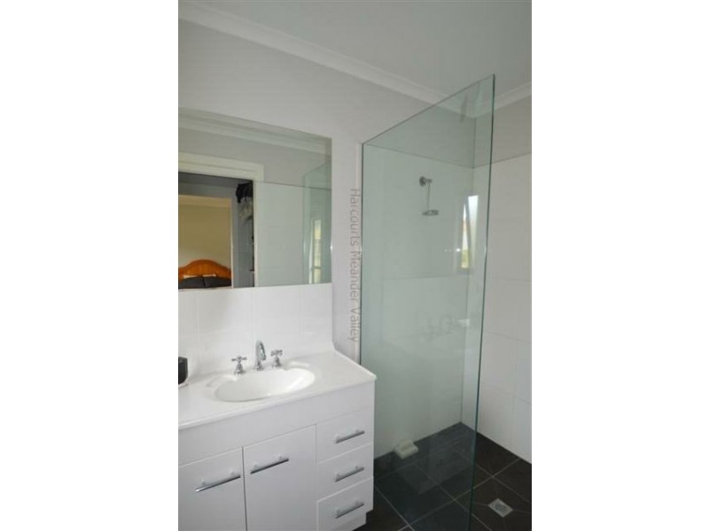 4 Pioneer Drive, Mole Creek TAS 7304