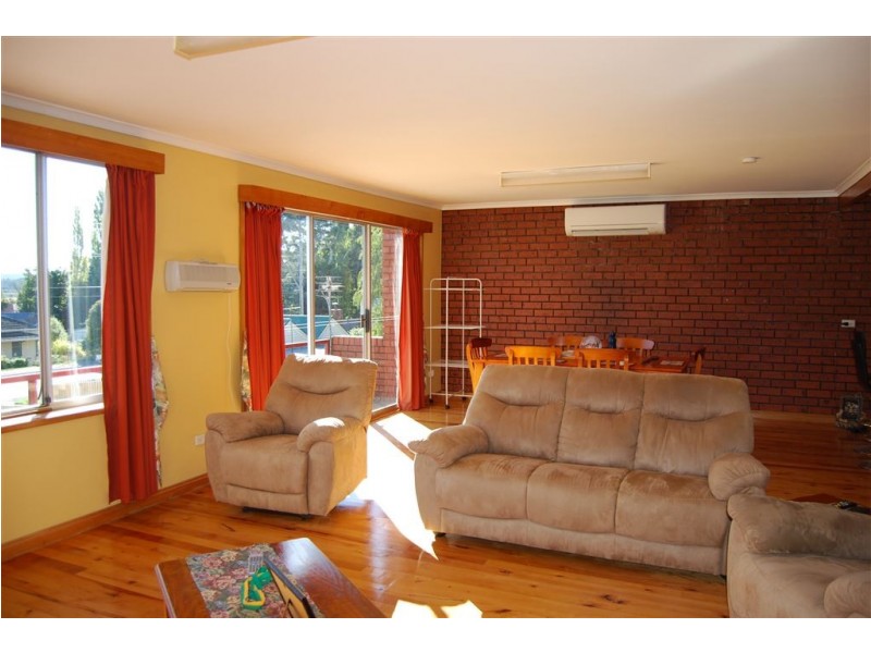 15 Meander Valley Road, Deloraine TAS 7304