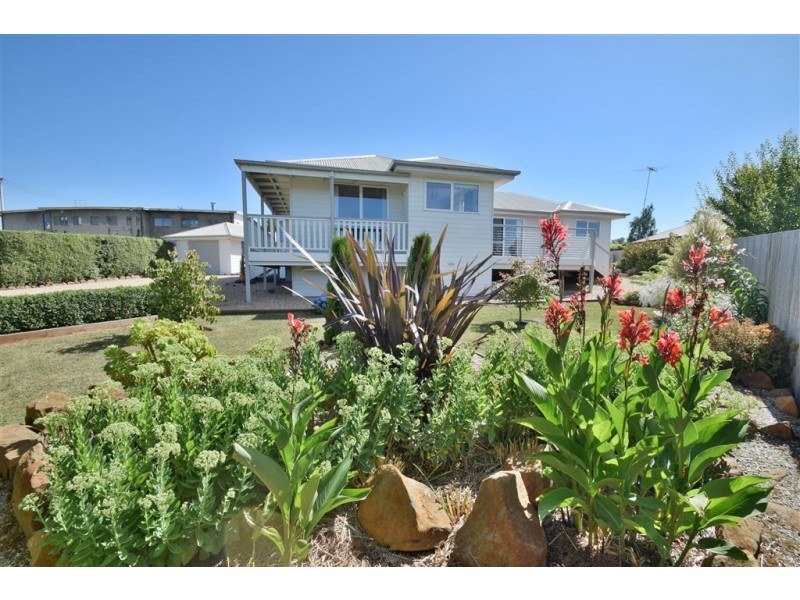 51 Moriarty St, Deloraine TAS 7304