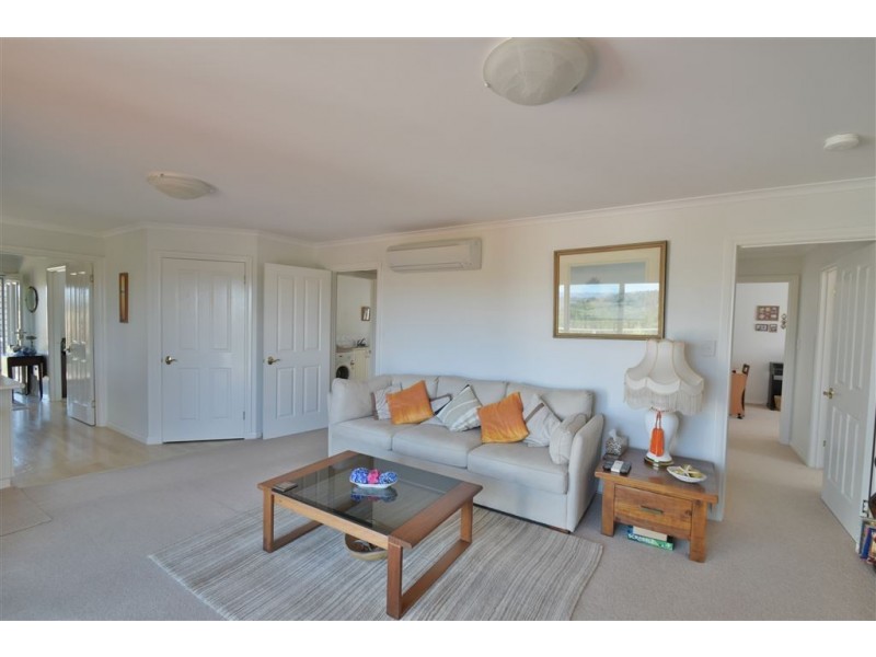 51 Moriarty St, Deloraine TAS 7304