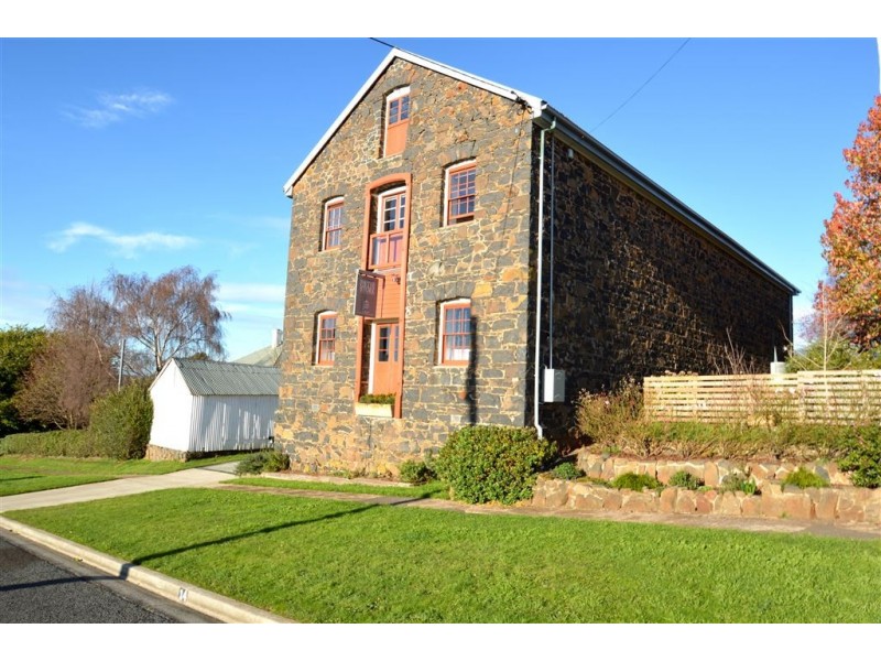 14 Parsonage Street, Deloraine TAS 7304