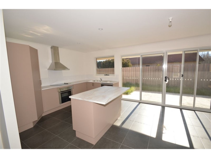 3/3-5 Quamby Street, Westbury TAS 7303